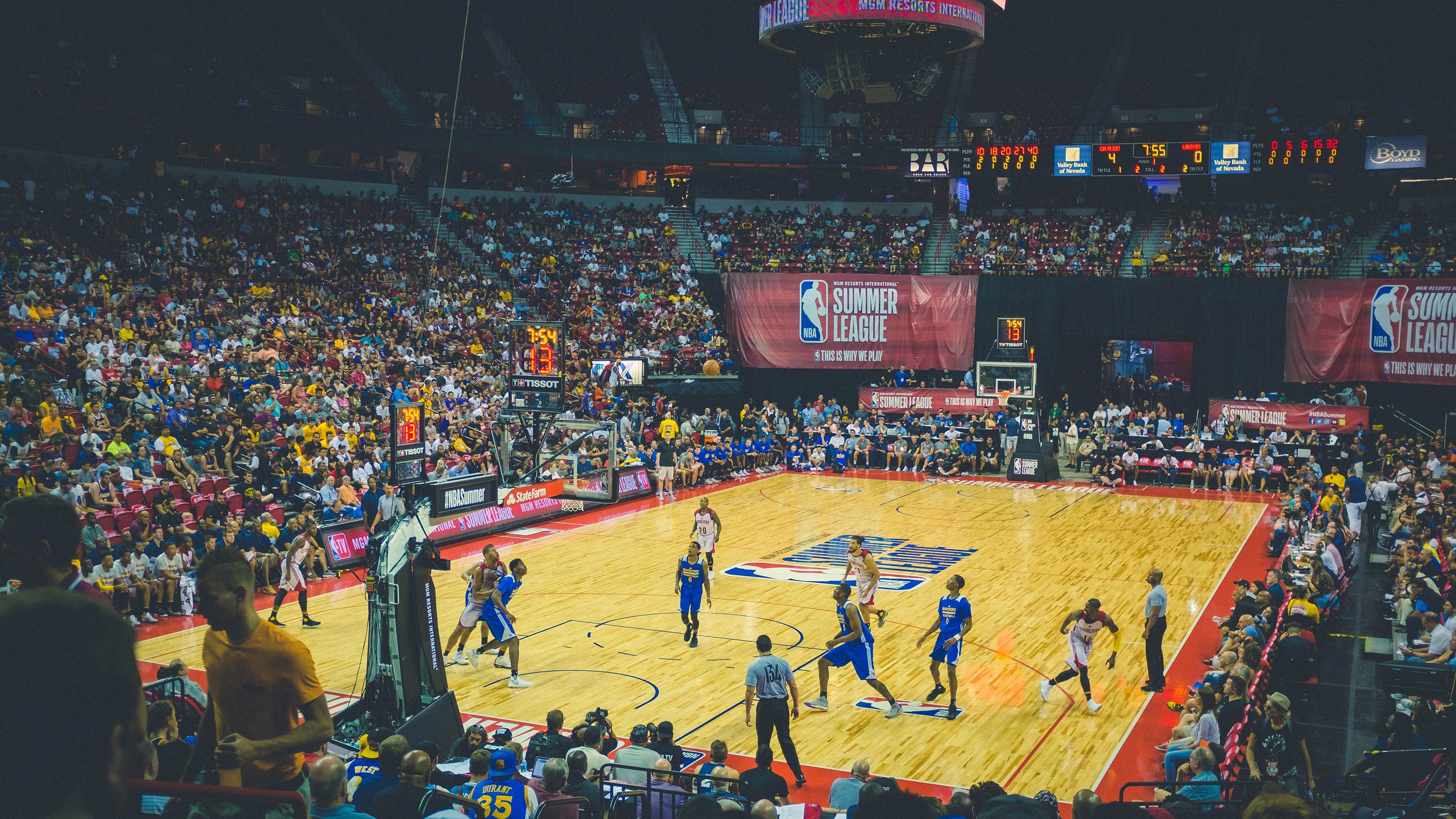 未来足球场馆将实现智能化管理,提升运营效率,足球场馆运营方案